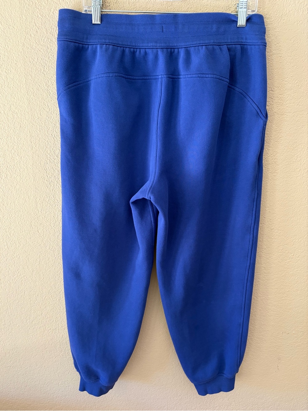 Lululemon Women’s Scuba High-Rise Relaxed Jogger 10 - Picture 3 of 10